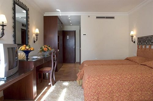 Golden Tulip Farah Khouribga Hotel Buitenkant foto